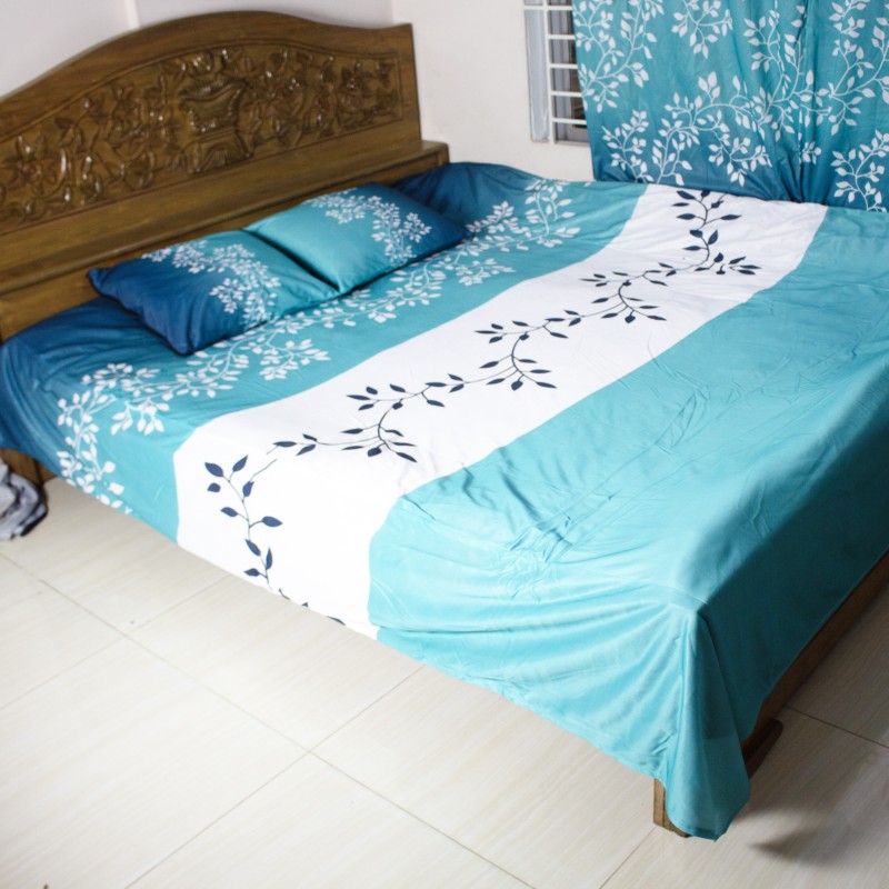 Complete Bedding Set: Bed Sheet, Pillow Covers & Curtains